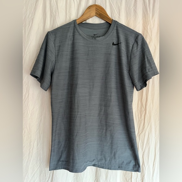 Nike dry fit tech T-shirt - Picture 1 of 2